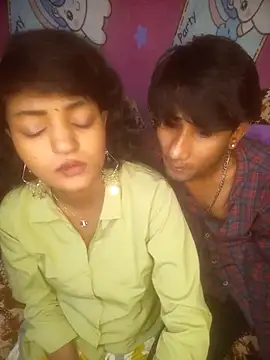 Snapshot of Freakingromance chatting on February 15, 7:57 pm Freakingromance online show from February 15, 7:57 pm