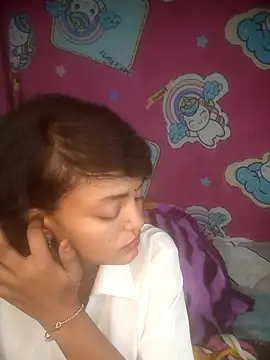 Snapshot of Freakingromance chatting on February 27, 9:14 pm Freakingromance online show from February 27, 9:14 pm