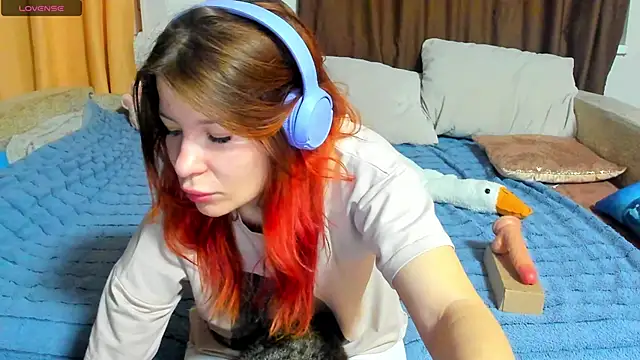 Eva purrr  online show from February 28, 1:16 am