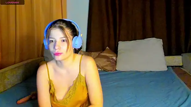 Snapshot of Eva_purrr_ chatting on November 5, 1:20 am Eva purrr online show from November 5, 1:20 am