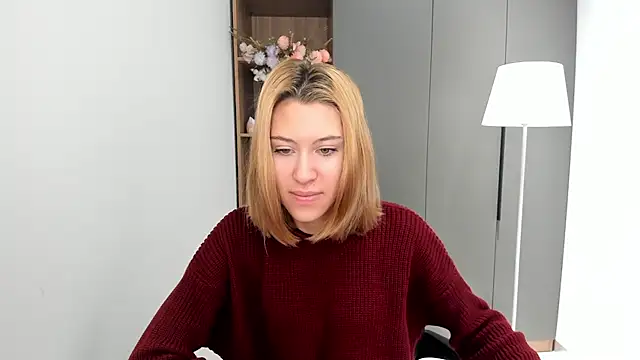 Snapshot of MariePelyo chatting on November 5, 5:54 am MariePelyo online show from November 5, 5:54 am