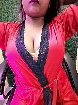 LoveLy-Soneya online show from March 4, 7:10 pm