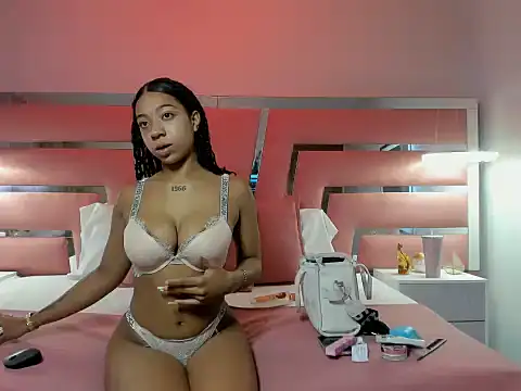 Snapshot of GiadaParisi chatting on November 16, 6:12 pm GiadaParisi online show from November 16, 6:12 pm