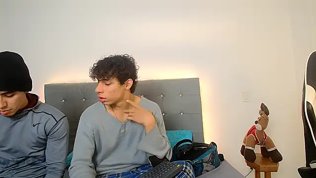 chris evans27 online show from November 27, 3:07 am