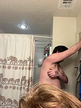 Redriddinghood8 online show from February 5, 7:48 am