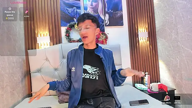 Elian Julian online show from December 3, 11:25 pm