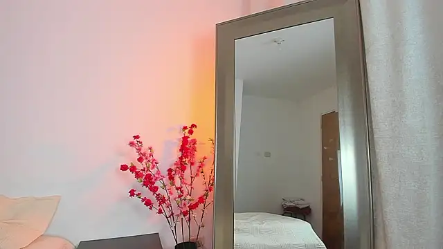 samgomez  online show from February 19, 5:54 pm