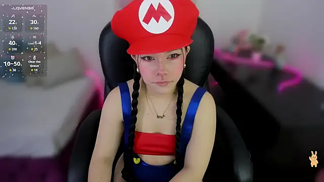 violettabond online show from November 15, 12:31 pm