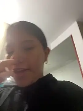 violettabond online show from December 16, 10:08 am