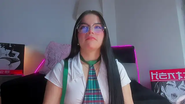 violettabond online show from January 9, 12:45 pm