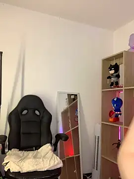 violettabond online show from January 17, 12:42 pm