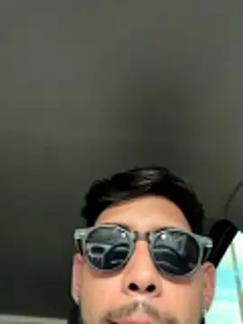 guipariss online show from December 4, 8:41 pm