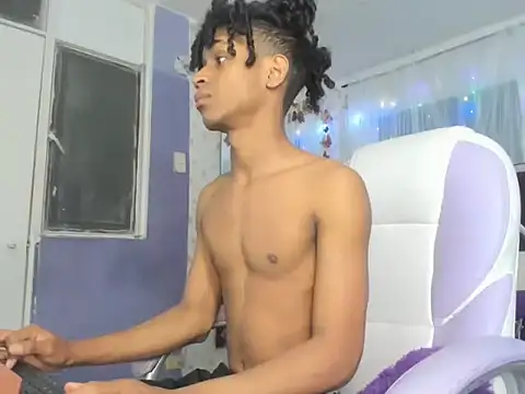 Santy bigcock 01 online show from November 5, 11:13 am