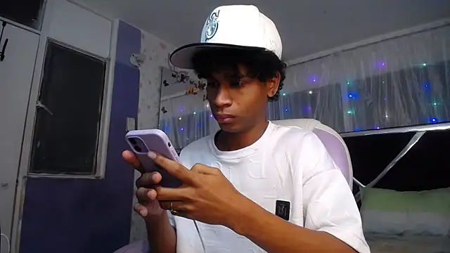 Santy bigcock 01 online show from April 7, 12:51 pm