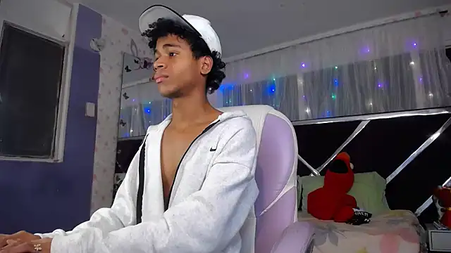 Santy bigcock 01 online show from May 31, 8:53 pm