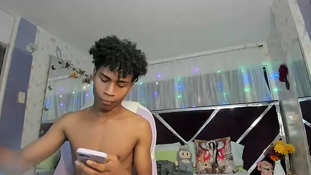 Santy bigcock 01 online show from March 21, 12:09 pm