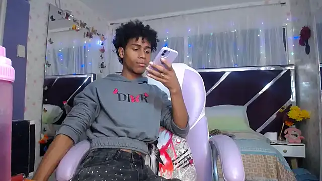 Santy bigcock 01 online show from March 28, 2:40 pm