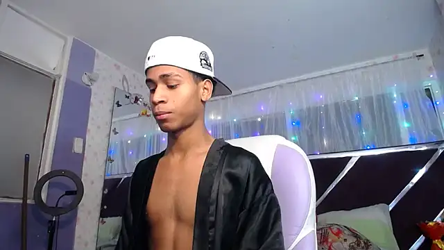 Santy bigcock 01 online show from June 25, 4:01 pm