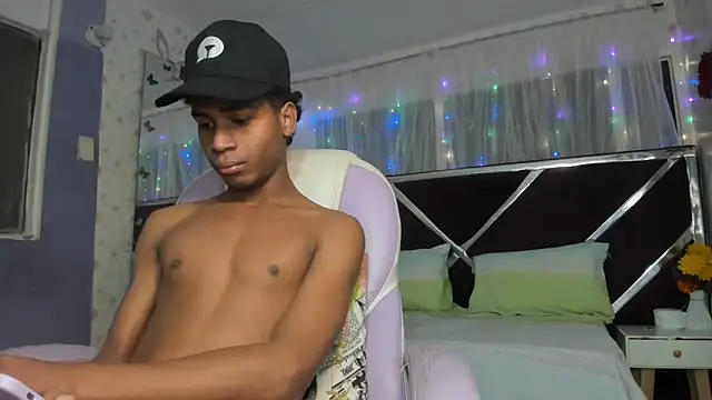 Santy bigcock 01 online show from March 26, 12:47 pm