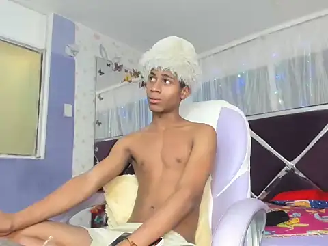 Santy bigcock 01 online show from December 22, 4:45 am