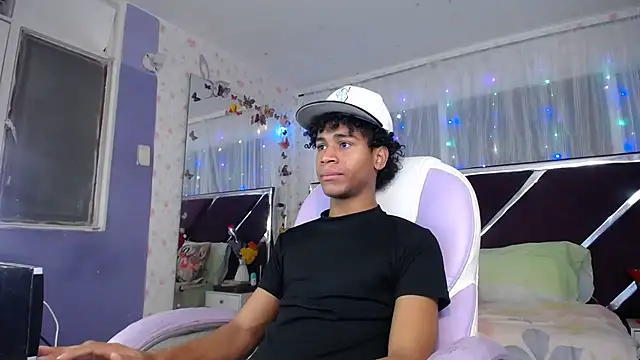 Santy bigcock 01 online show from May 30, 4:12 pm