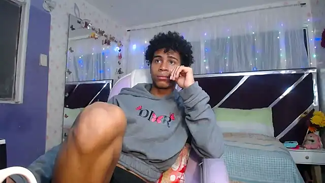 Santy bigcock 01 online show from March 31, 12:51 pm