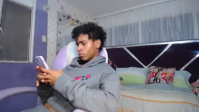 Santy bigcock 01 online show from April 12, 3:59 pm