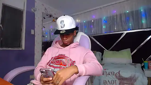 Santy bigcock 01 online show from May 5, 11:57 am