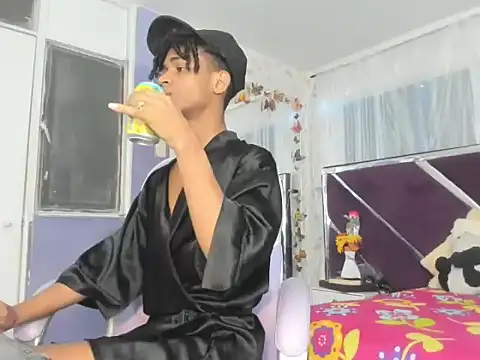 Santy bigcock 01 online show from November 11, 3:23 am