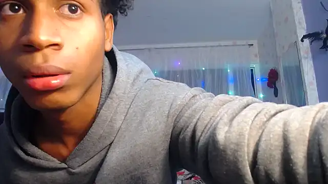 Santy bigcock 01 online show from March 29, 2:46 am
