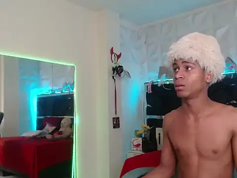 Santy bigcock 01 online show from November 29, 12:55 am