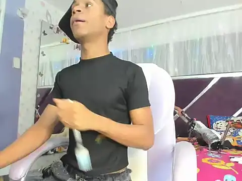 Santy bigcock 01 online show from January 11, 4:08 am