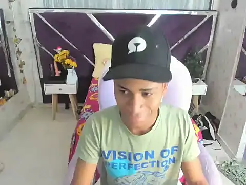 Santy bigcock 01 online show from November 18, 11:46 am