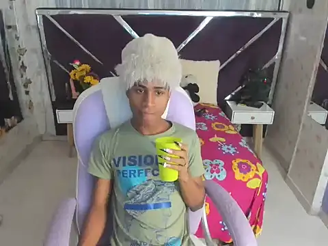 Santy bigcock 01 online show from November 19, 2:00 am