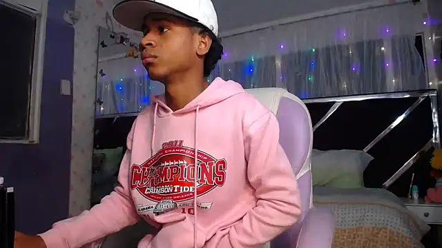 Santy bigcock 01 online show from April 26, 11:51 am