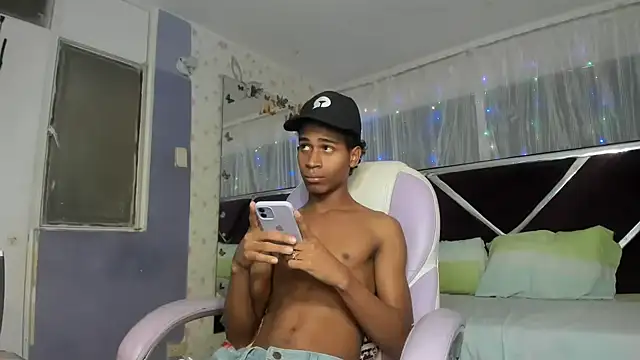 Santy bigcock 01 online show from March 25, 5:45 pm