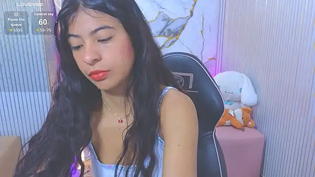 Sandyy tay online show from April 30, 11:28 am
