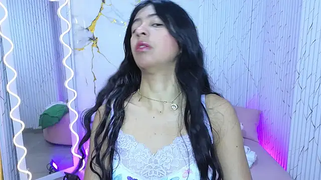 Sandyy tay online show from April 12, 2:59 am