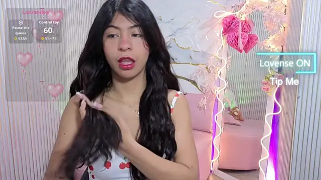 Sandyy tay online show from May 18, 11:37 am