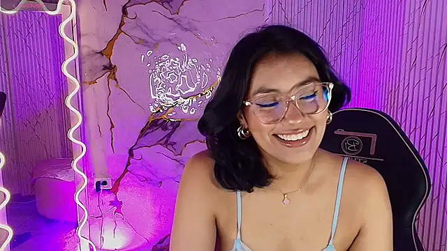 PEACHY TAY online show from February 6, 12:34 pm