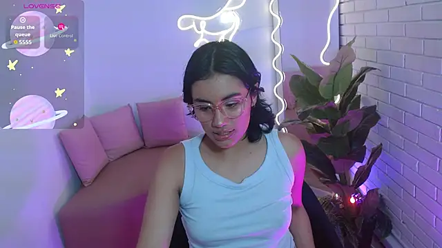 PEACHY TAY online show from November 13, 11:36 am