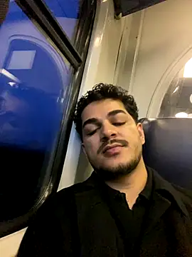 MorenoVelvet online show from December 20, 3:04 pm