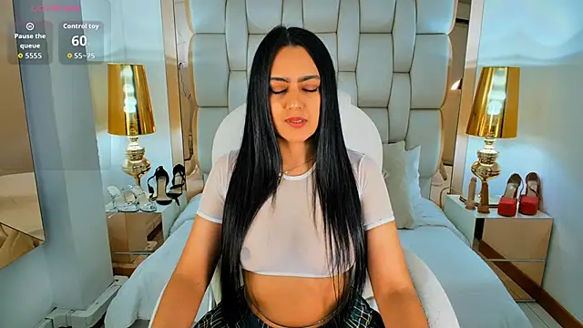 Bella  carther online show from June 4, 1:05 pm