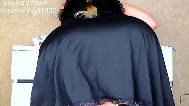 Snapshot of Tykita chatting on February 26, 8:14 am Tykita online show from February 26, 8:14 am