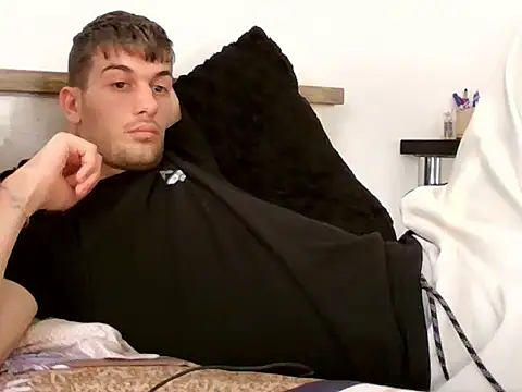 Snapshot of nikolasnik50 chatting on November 25, 11:54 am nikolasnik50 online show from November 25, 11:54 am