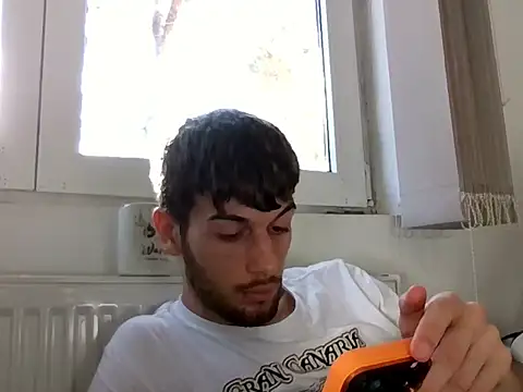 Snapshot of nikolasnik50 chatting on December 18, 11:03 am nikolasnik50 online show from December 18, 11:03 am