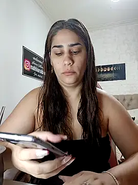 nahiarabiel33 online show from February 10, 4:28 pm