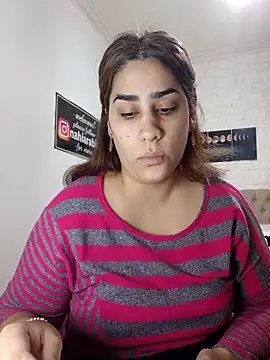 nahiarabiel33 online show from April 28, 5:17 pm