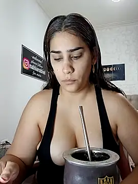 nahiarabiel33 online show from February 4, 2:01 pm