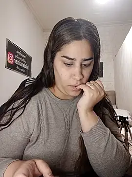Snapshot of nahiarabiel33 chatting on June 13, 7:23 pm nahiarabiel33 online show from June 13, 7:23 pm